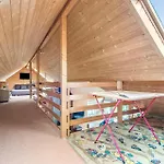 Three-bedroom In Semesterbostad