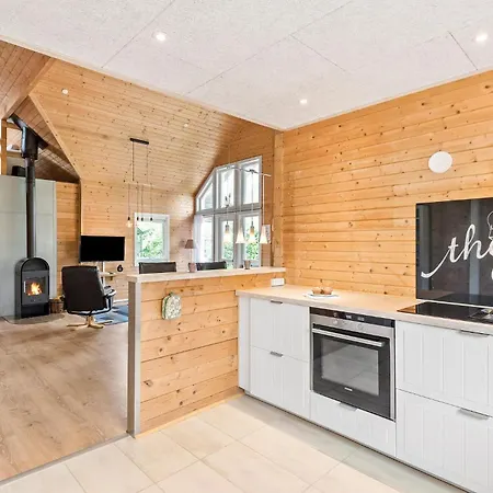 Three-bedroom In * Hemmet